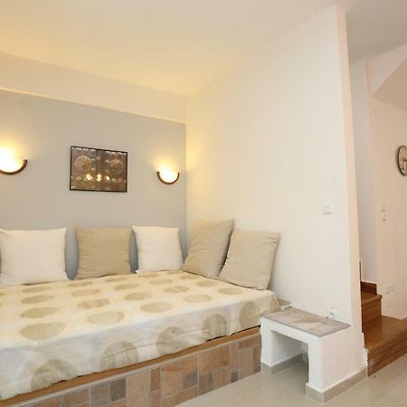 Villa Argo 3 - Beachfront, Big Gardens, Location! Pefkochori Ngoại thất bức ảnh