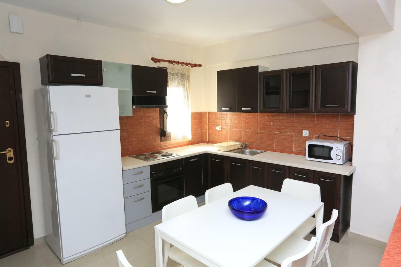 Villa Argo 3 - Beachfront, Big Gardens, Location! Pefkochori Ngoại thất bức ảnh